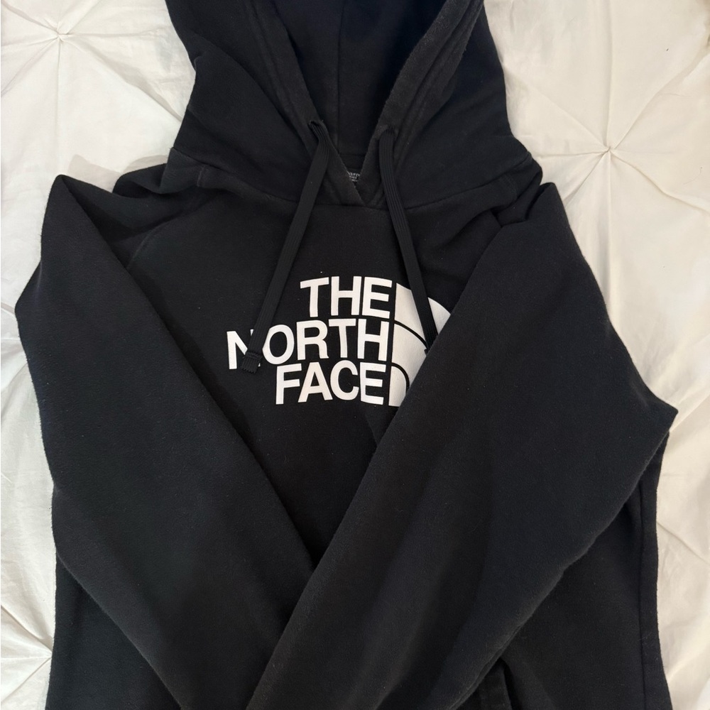 The North Face Classic Black Pullover